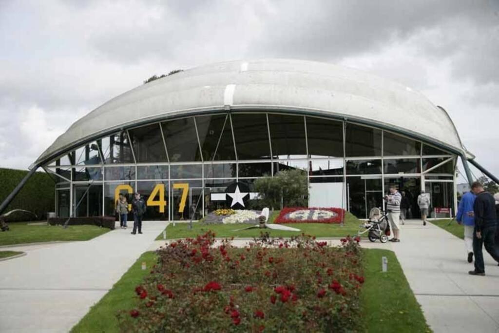 Gite Le C-47 Proche Des Plages Du Debarquement Sainte-Mère-Église Kültér fotó